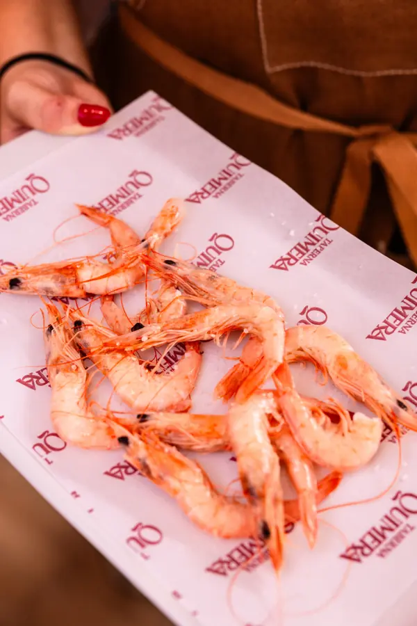 Gambas sobre papel de Taberna Quimera
